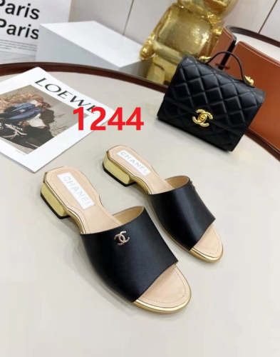 Flat leather sandals slippers , size 35-41 ,with box, SS70-1244-1246
