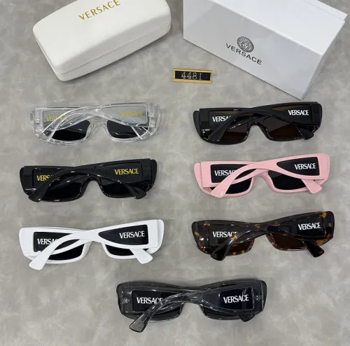 Blue light blocking sunglasses with the box and case ,G25-857-863