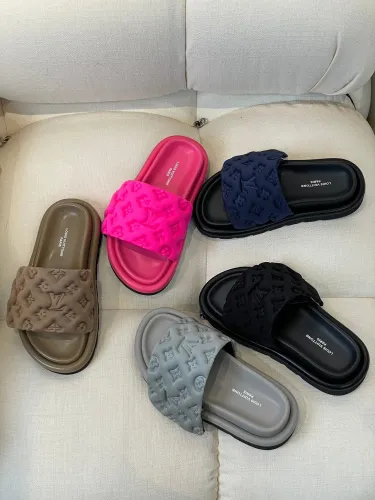 Flat leather sandals slippers , size 35-41 ,with box, SS60-1454-1458
