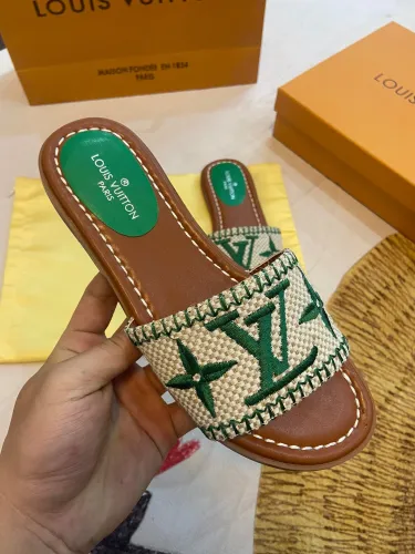 Flat leather sandals slippers , size 35-41 ,with box, SS50-922