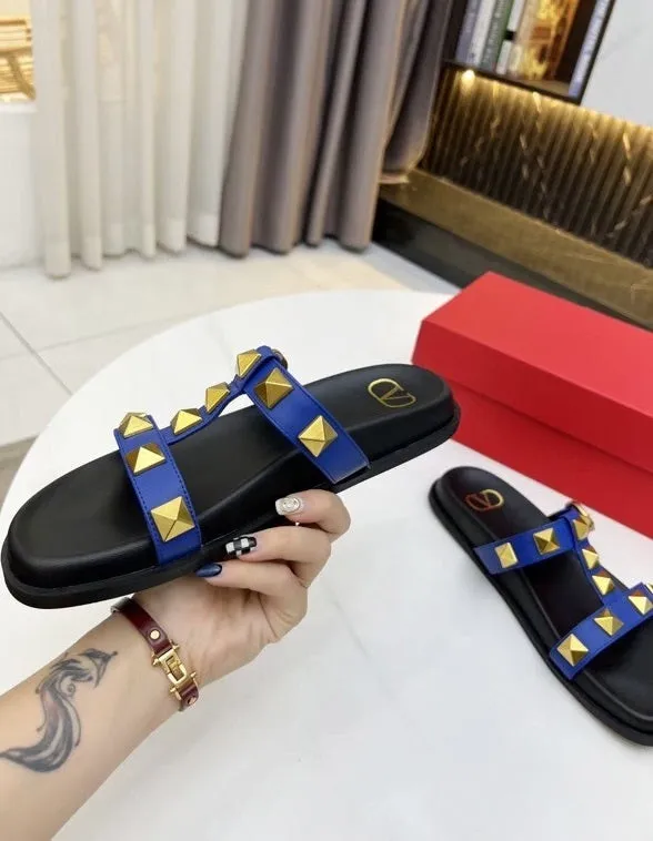 Flat leather sandals slippers , size 35-40 ,with box, SS70-1226-1231