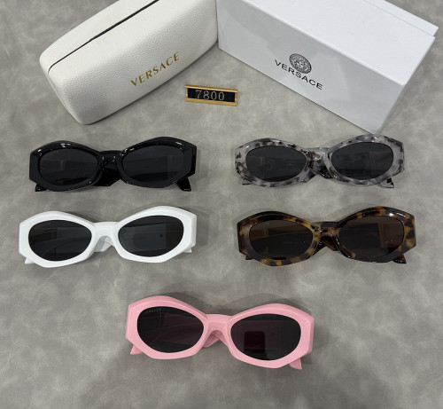 Blue light blocking sunglasses with the box and case ,G25-909-913