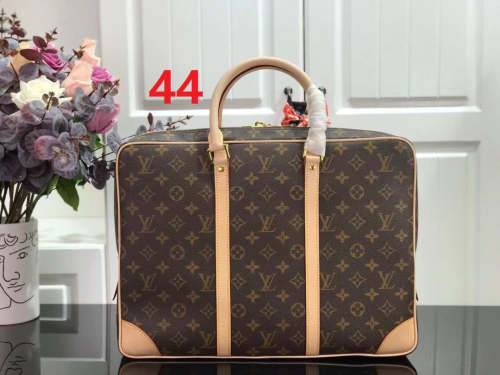 Leather bag ,5A . size 41x31x7cm ,no box, B130-44