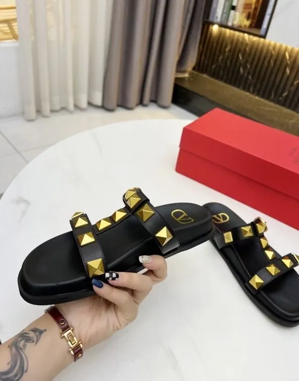 Flat leather sandals slippers , size 35-40 ,with box, SS70-1226-1231
