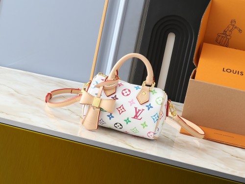 Leather bag ,5A ,size 16x10x7.5cm,no box,  B75-140-142