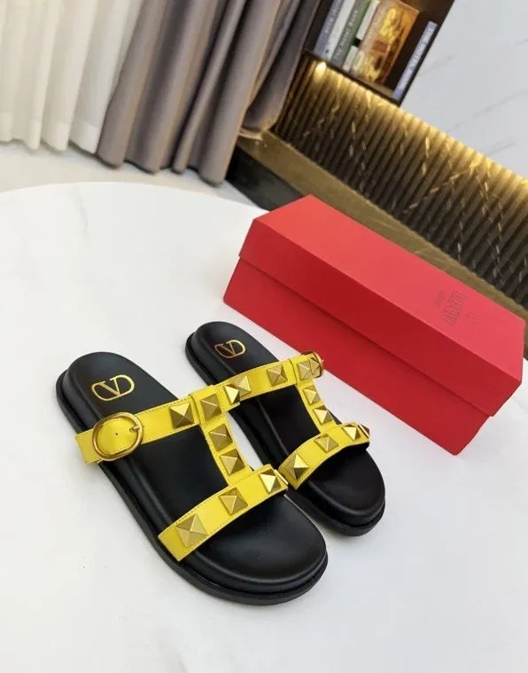 Flat leather sandals slippers , size 35-40 ,with box, SS70-1226-1231