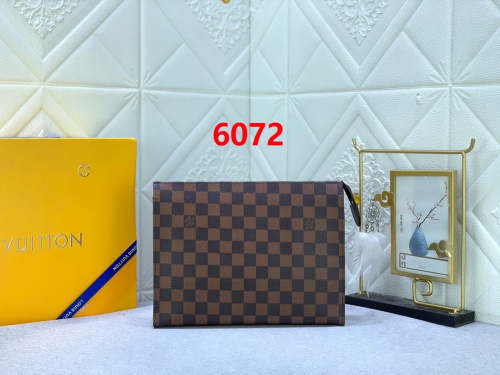 Leather bag ,5A , size 26x20x5cm ,no box,  B68-6072