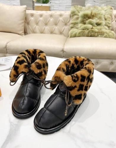 Women flat shoes, size 35-43, with box, SS110-146