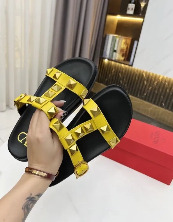 Flat leather sandals slippers , size 35-40 ,with box, SS70-1226-1231