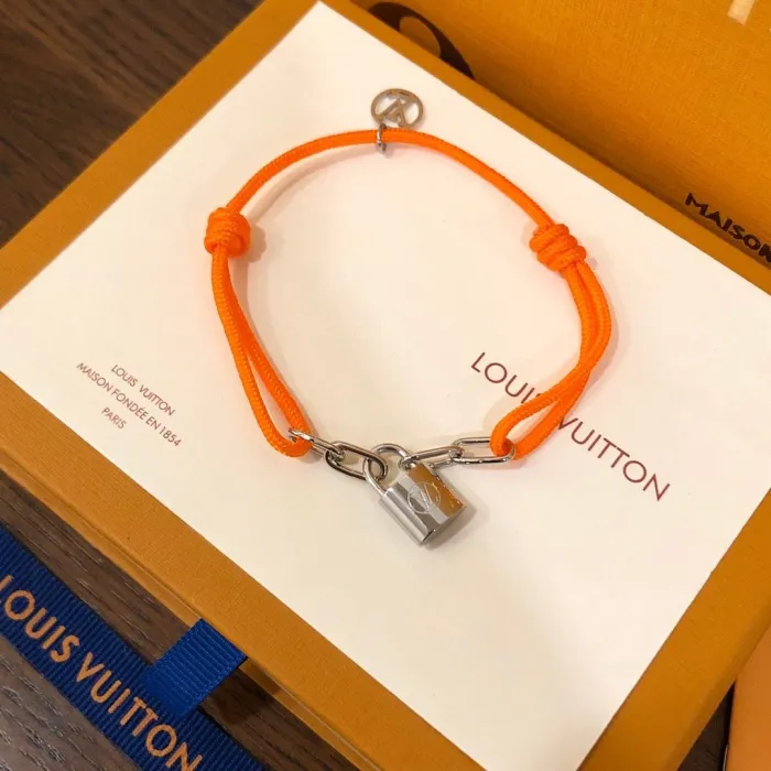 bracelet jewelry ,with box,  J25