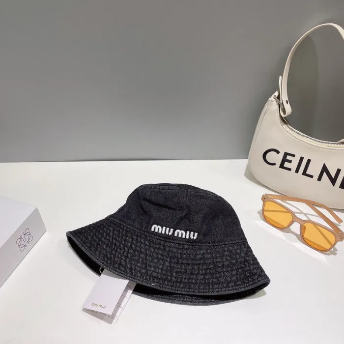 men women hat ,no box. HX25-471-472