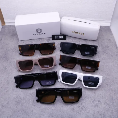 Blue light blocking sunglasses with the box and case ,G25-407-413