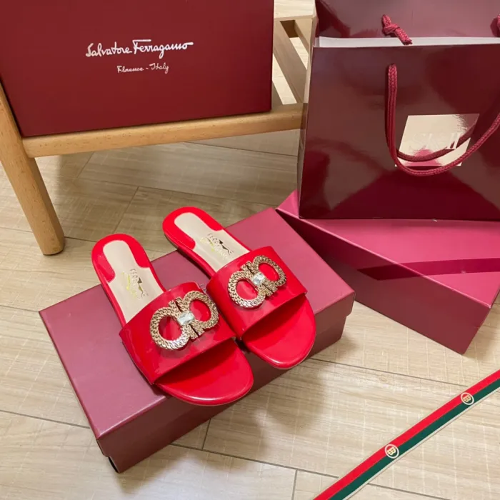 Flat leather sandals slippers , size 35-42 ,with box, SS50-1011-1019