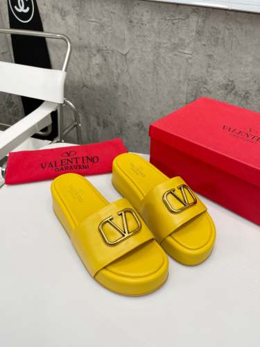 Flat leather sandals slippers , size 35-41 ,with box, SS60-1638-1642