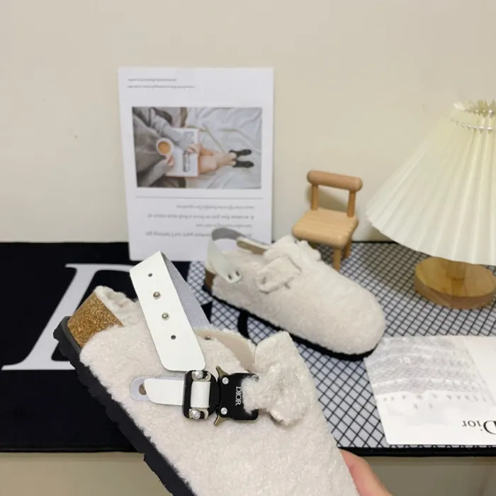 Women Men fur flat shoes,size 35-45, SS70-1587-1588