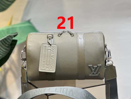 Leather city keepall bag ,mirror , size  27x17x13cm ,no box, B250-21