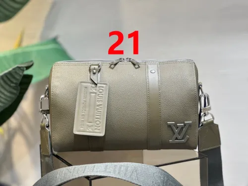 Leather city keepall bag ,mirror , size  27x17x13cm ,no box, B250-21