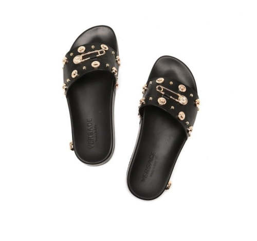 Flat leather sandals slippers , size 38-45 ,with box, SS70-1255