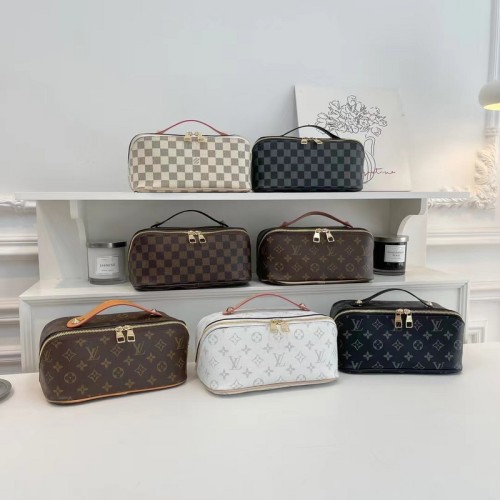 PU leather bag ,budget ,size 25x14x13cm,no box,  B35-95-101