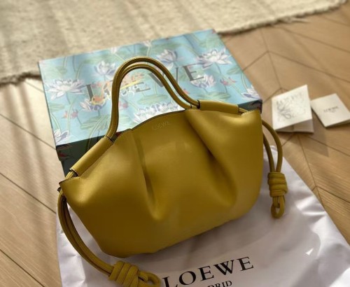 Leather bag ,4A ,size 27x18cm,no box,  B88-3-5
