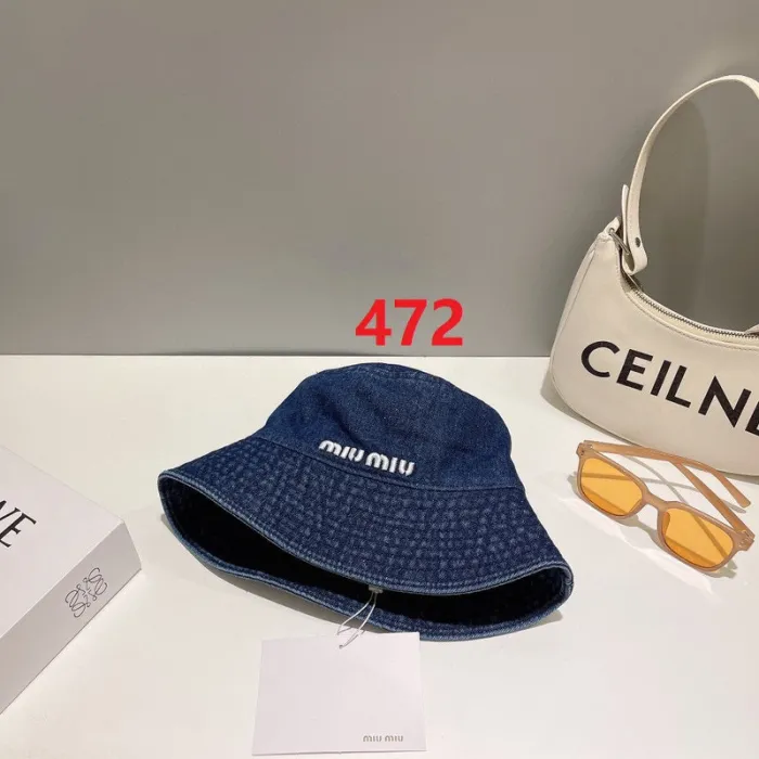 men women hat ,no box. HX25-471-472