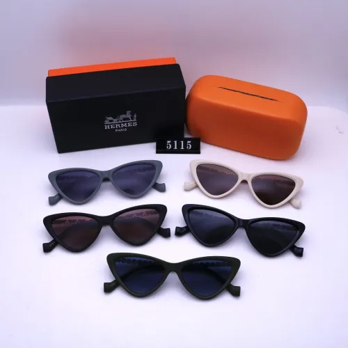 Blue light blocking sunglasses with the box and case ,G25-2593-2597