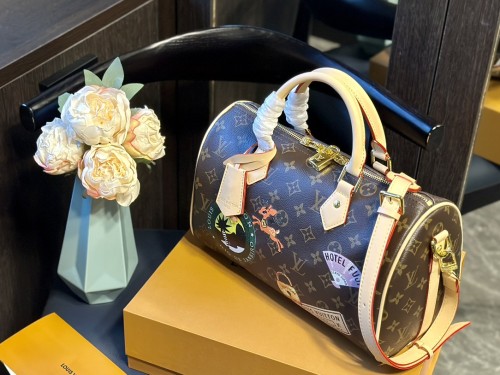 Split leather bag ,3A ,size 30x20cm,no box,  B75-11