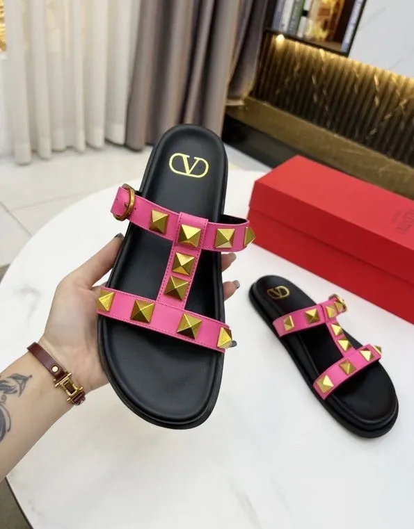 Flat leather sandals slippers , size 35-40 ,with box, SS70-1226-1231