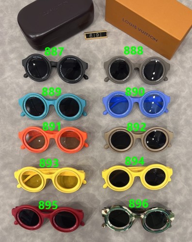 Blue light blocking sunglasses with the box and case ,G25-887-896