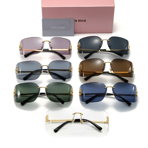 Blue light blocking sunglasses with the box and case ,G25-2873-2879