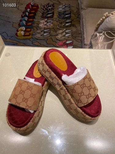 Women flat sandals size 35-44,SS50-79-87