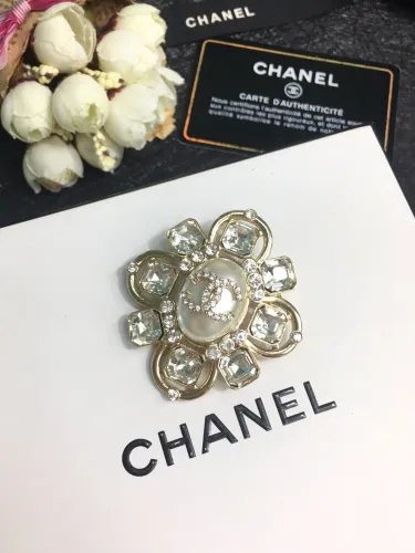 brooch jewelry ,with box,  J25-797