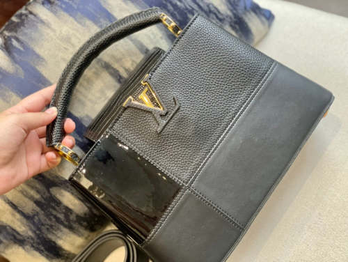 Capucines Leather  bag ,5A , size 27x20cm ,no box,  B110-123