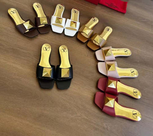 Flat leather sandals slippers , size 35-40 ,with box, SS50-907-912