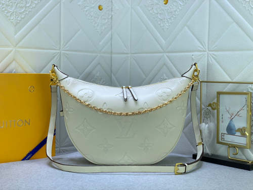 Leather bag ,5A ,no box,size 38X26X10cm,B110-167