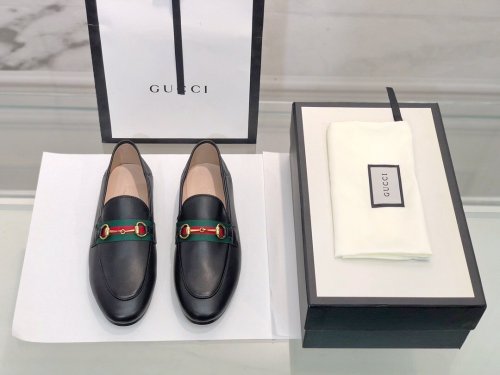 flat shoes  size 35-44,with box, SS60-784
