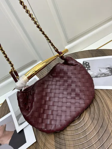 Leather bag ,5A ,size 20x33x4cm,no box,  B110-15