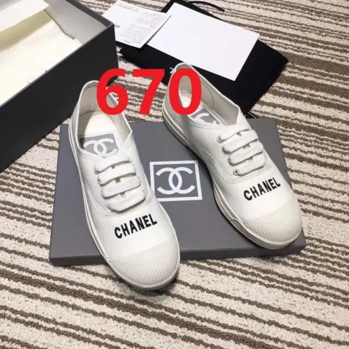 women flat shoes, size 35-40, with box ,  SS60-670