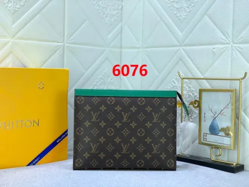 Leather bag ,5A , size 27x21x6cm ,no box,  B68-6076