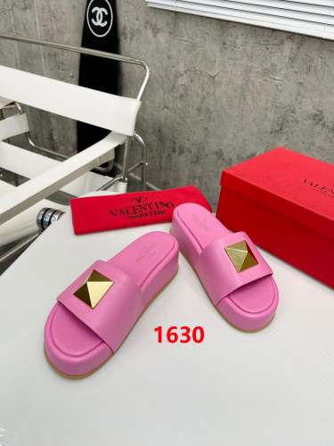 Flat leather sandals slippers , size 35-41 ,with box, SS60-1630-1633