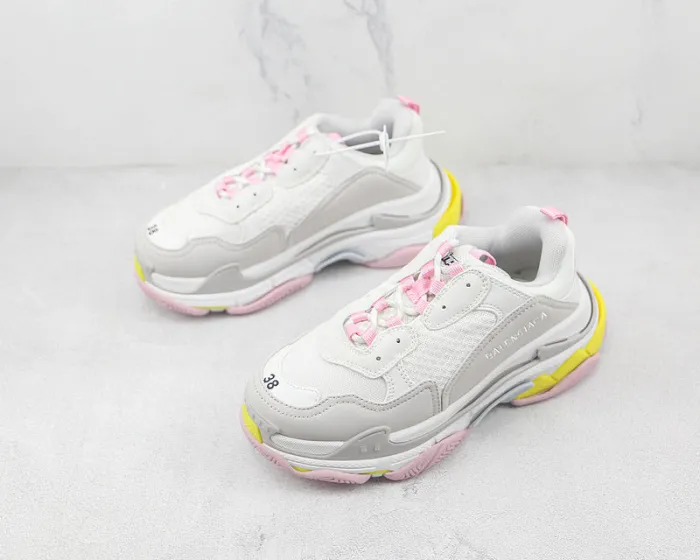AAAAA quality，Air-cushion sole women's casual shoes sneakers ，size 35-40,SS120-95
