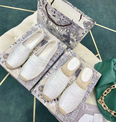 Women flat shoes ,size 35-40,with box, SS60-1333-1334