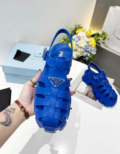 Flat sandals slippers , size 35-40 ,with box, SS70-1297
