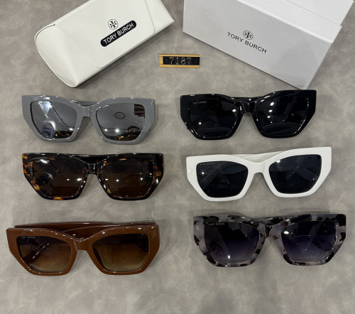 Blue light blocking sunglasses with the box and case ,G25-979-984
