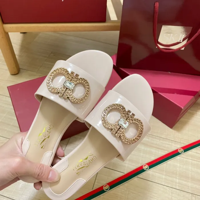 Flat leather sandals slippers , size 35-42 ,with box, SS50-1011-1019