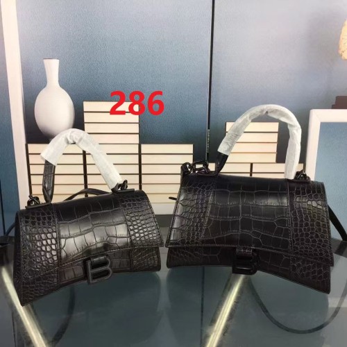 Leather bag ,5A ,size 23cm or 19cm,no box,  B110-286