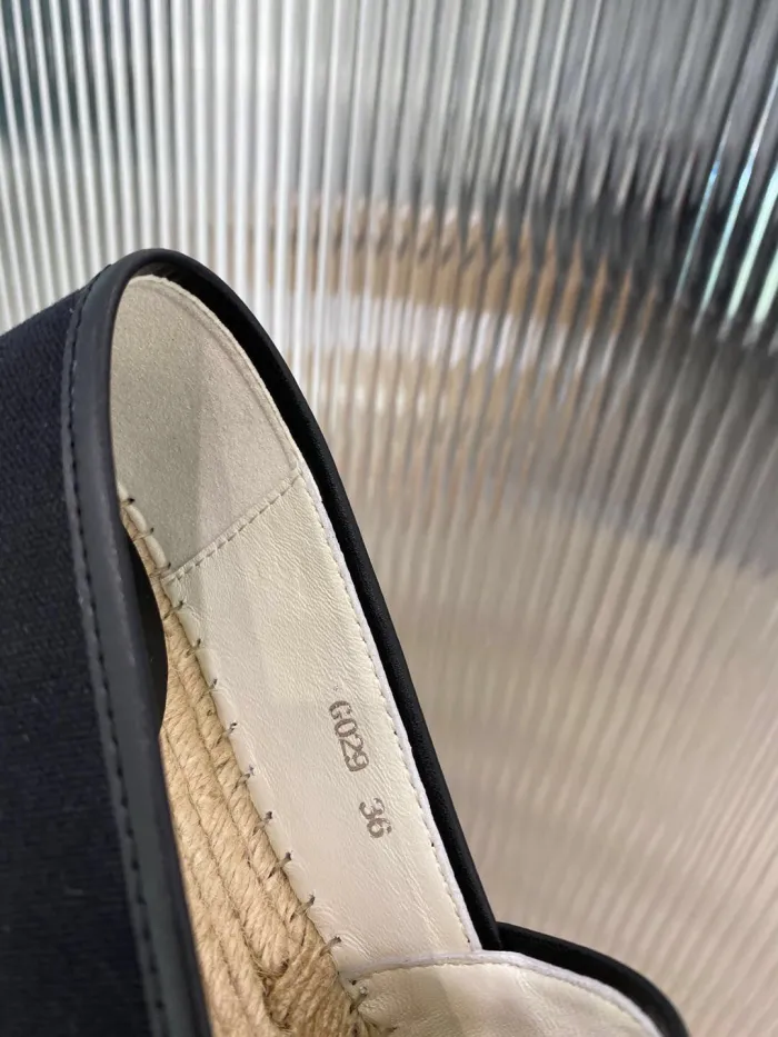 Women flat shoes ,size 35-41 ,with box, SS60-1518