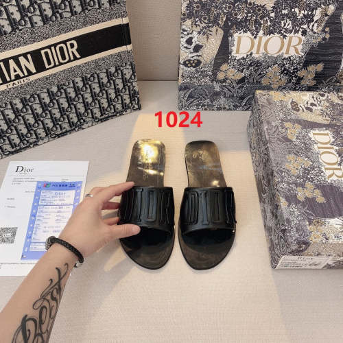 Flat leather sandals slippers , size 34-42 ,with box, SS50-1024
