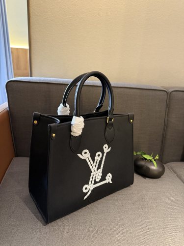 Split leather bag ,3A ,size 33x28cm,no box,  B75-58