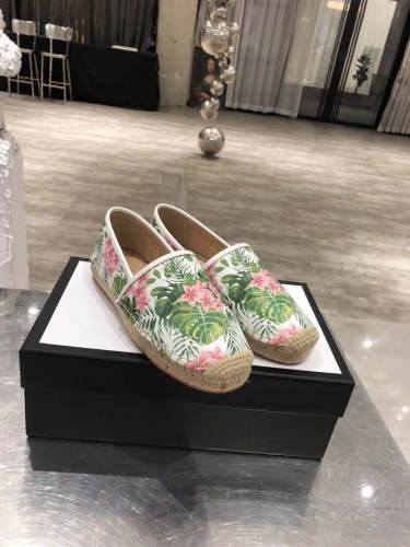 Women flat shoes ,size 35-41 ,with box, SS60-1510